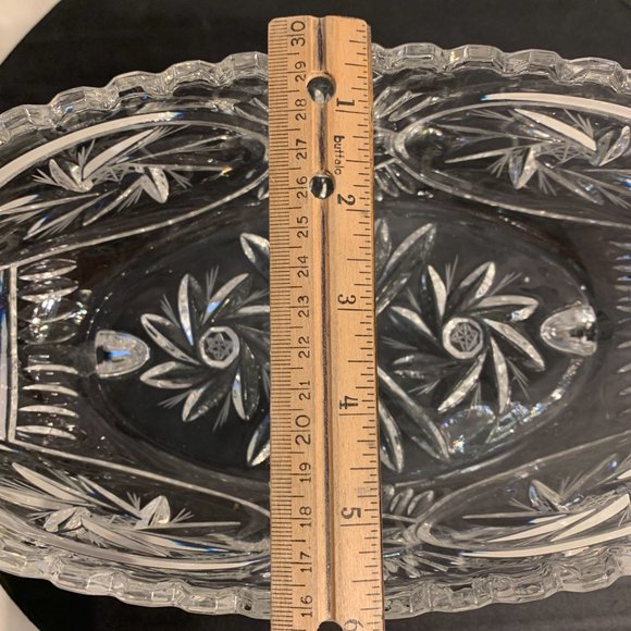 Vintage pinwheel crystal 11-in footed oval dish - Picture 5 of 7